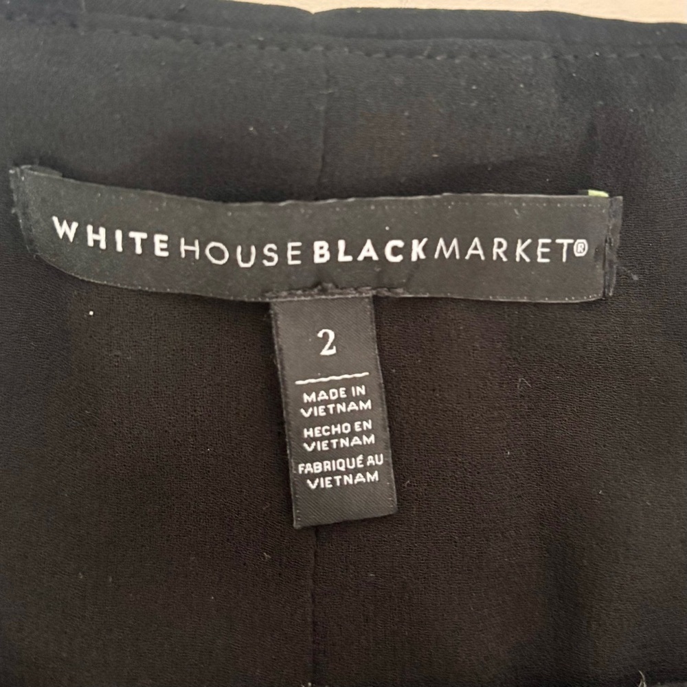 White House Black Market V Neck Single Pleated Black Shell Sz 2 - Picture 4 of 7